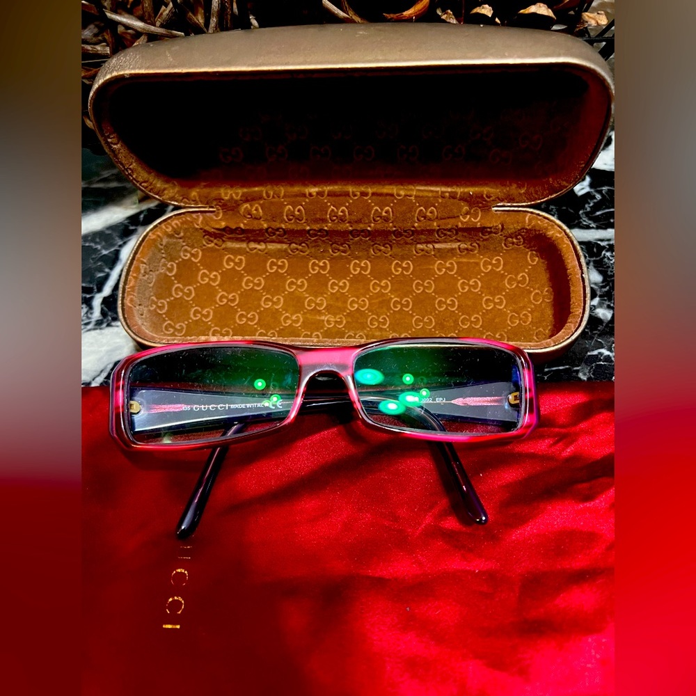 Gucci Pink and Black Women's Glasses